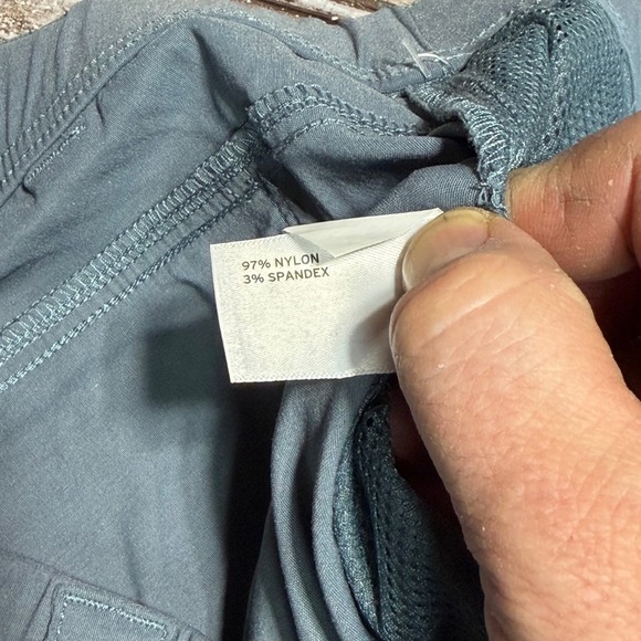 Duluth Trading Co Womens Gray Blue Flex Cargo Hiking Shorts Size 18 Stretch - Picture 8 of 8